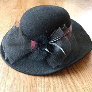 Vintage Black Wool Felt Hat w Large Mesh Bow, Burgundy Ribbon & Feathers 21.25"